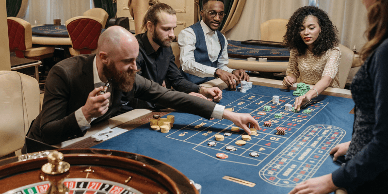 Baccarat là gì? Một số các thông tin cơ bản về Baccarat Baccarat là gì?