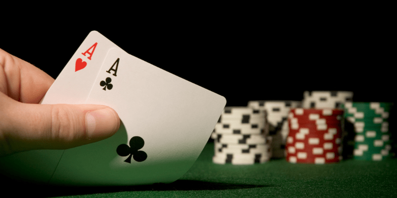 Luật chơi Poker là gì? 1 số kinh nghiệm chơi cơ bản cho người mới Luật chơi Poker cơ bản